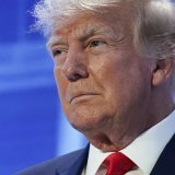 Même en cade de victoire à l'élection présidentielle en 2024, s'il est condamné, Donald Trump ne pourra ni se gracier lui-même ni obtenir l'abandon des poursuites.